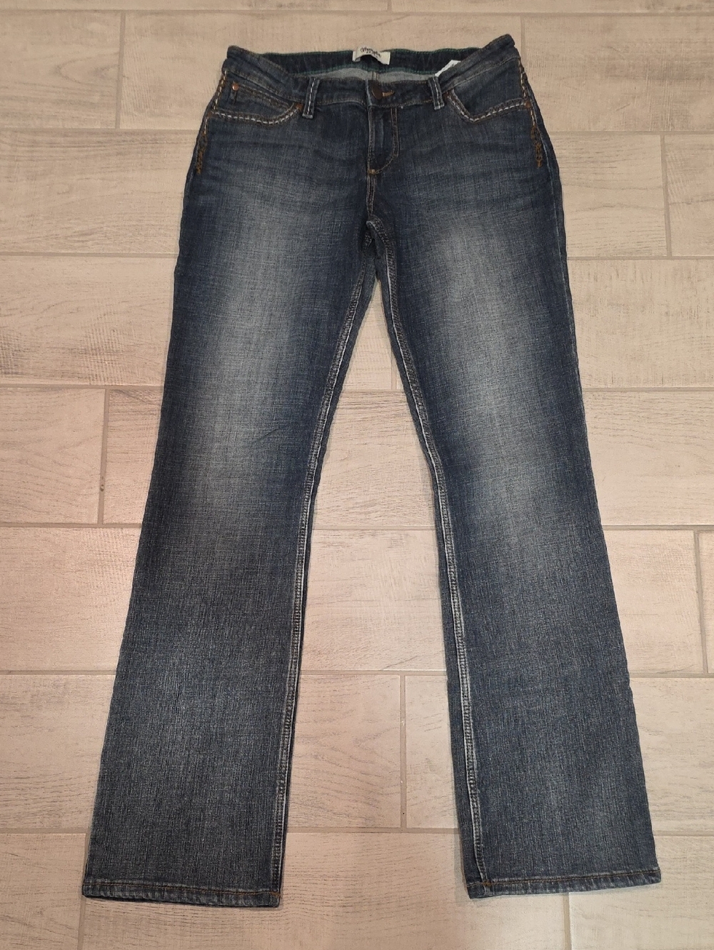 Wrangler Retro Low Rise Boot Junior's Size 11x36 Medium Wash Stretch